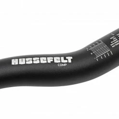 TRUVATIV HUSSEFELT COMP Riser Handlebar 40 Mm Rise 31.8/700 Mm Black -Funn Verkaufsladen 600x600 78081 pb56877 3